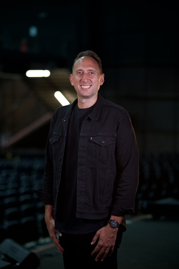 Pastor Erik Kingsley
